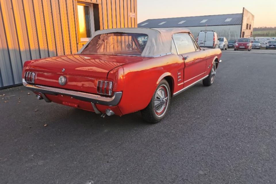 Ford Mustang 1966 en France Cabriolet
